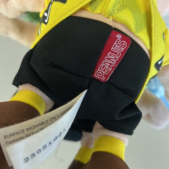 Charlie Brown plush - Picture 8 of 10